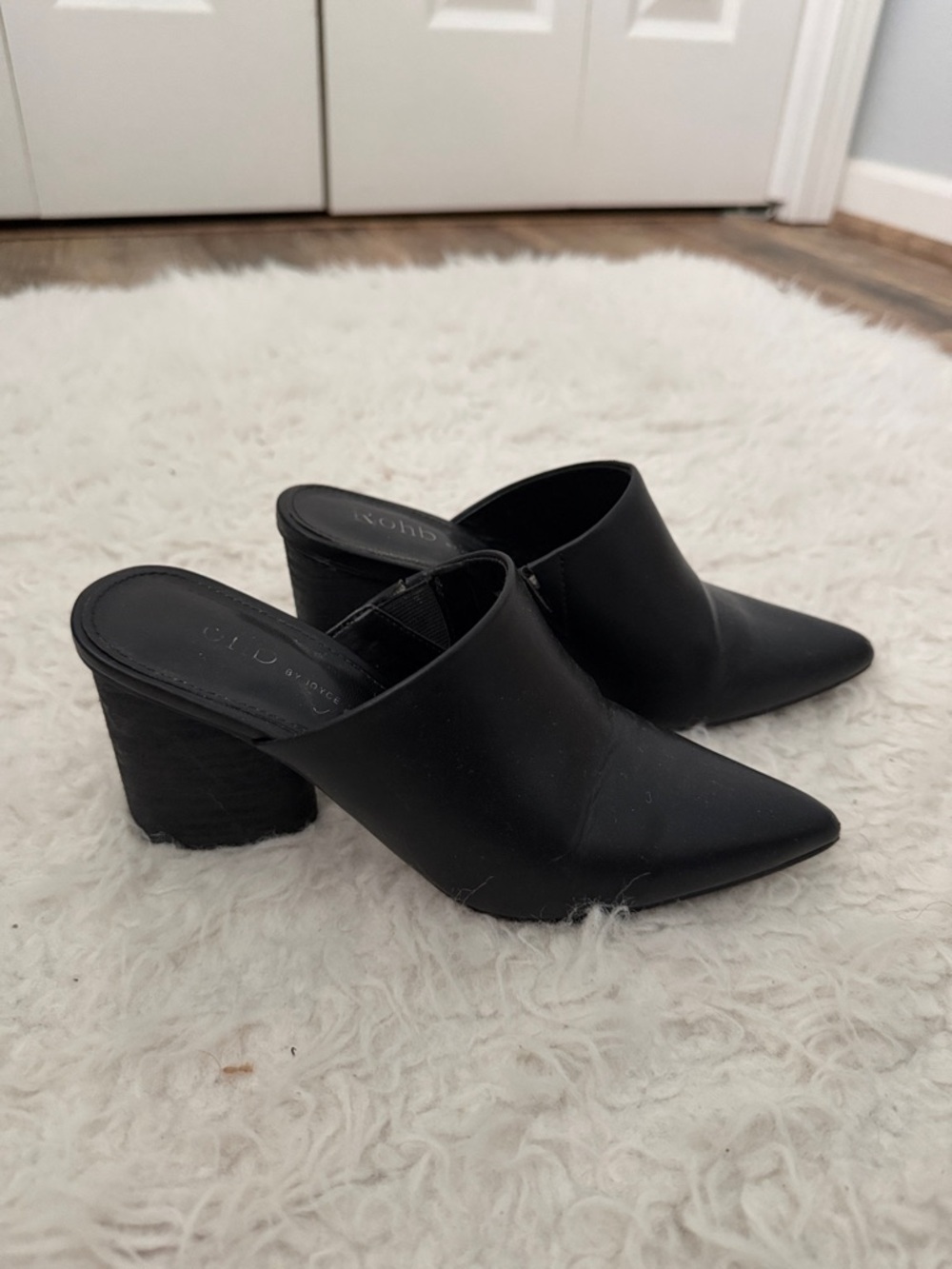 ROHB Black Pointed-Toe Slip-On Block Heel Mules - Picture 1 of 3